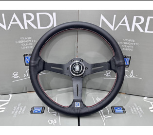 พวงมาลัย NARDI ก้านดำ